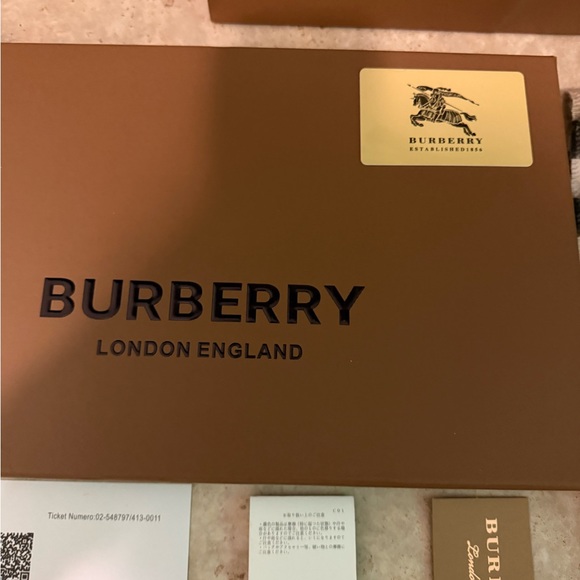 Burberry Classic Nova Check 100% Cashmere Scarf Beige Made in Scotland - Picture 7 of 12